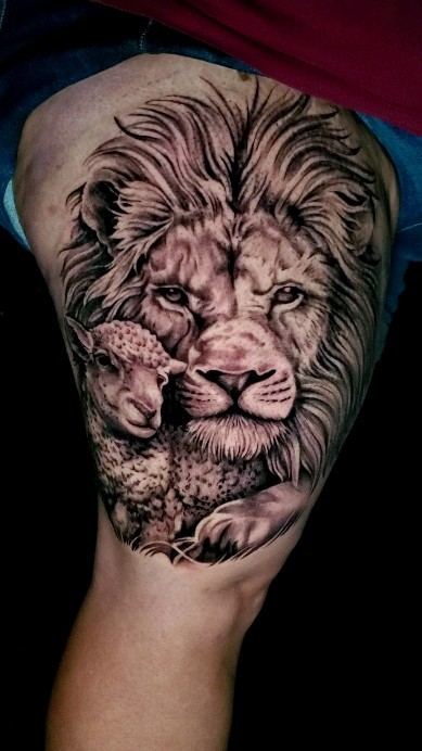 Lion tattoo by Adrian Castro