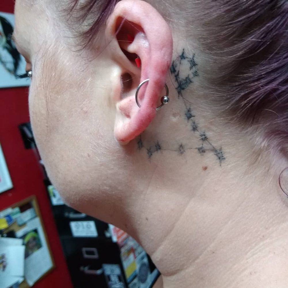 Orbital piercing by Doni
